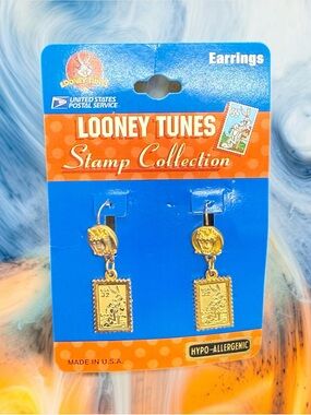 💛WARNER BROS.💛1997 Vintage Looney Tunes Gold-Tone Stamp Dangle Earrings/NIP